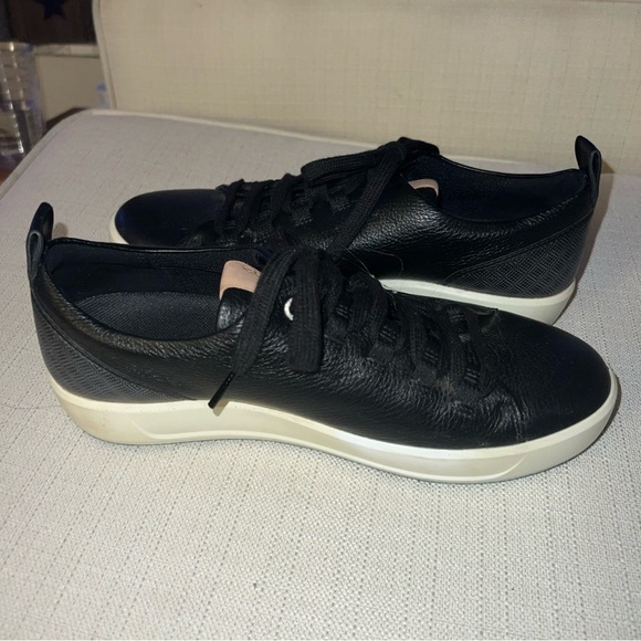 Ecco Womens Size 9W Golf Shoe Black Leather Lace Up Sneaker Spikeless Sneaker - Picture 8 of 11